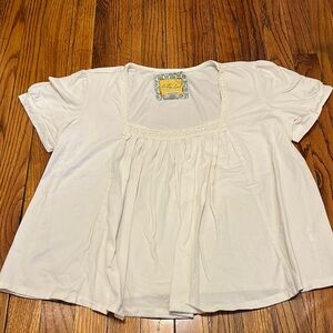 White Short Sleeve Top